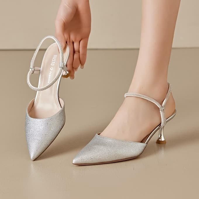 ハイヒール 華やか輝きストラップパンプス