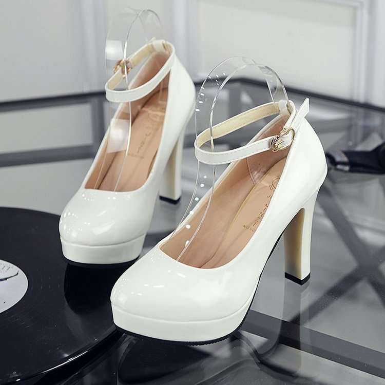 ハイヒール 艶やかアンクルストラップパンプス