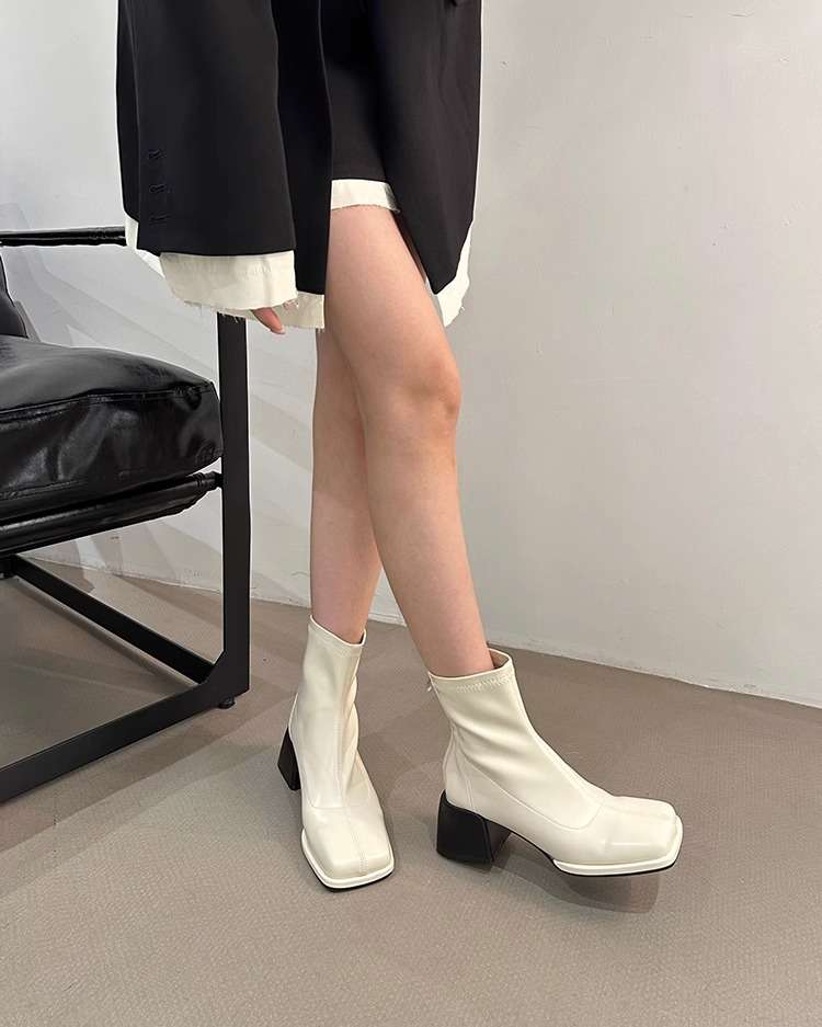 ハイヒール スクエアトゥチャンキーブーツ
