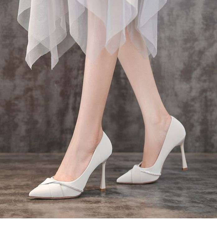 ハイヒール きらめきラインストーン パンプス