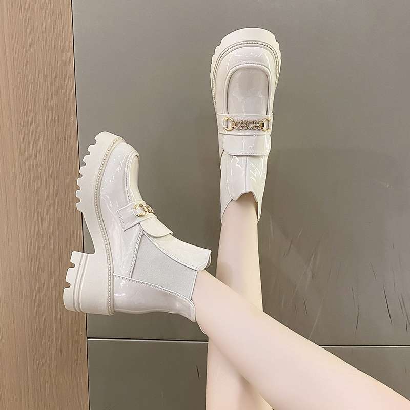 ハイヒール チェーンアクセント厚底ショートブーツ