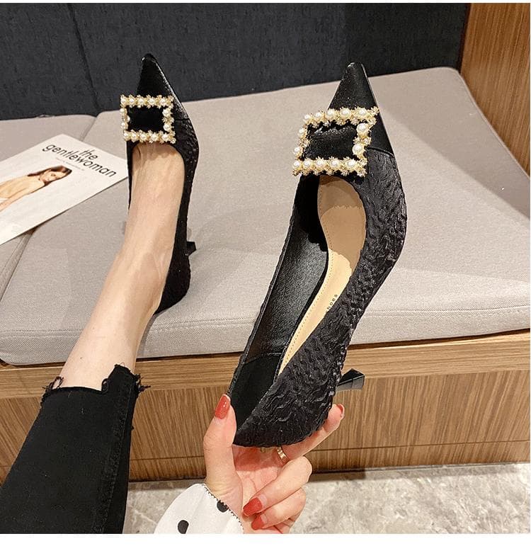 ハイヒール パール飾り付きレース柄パンプス