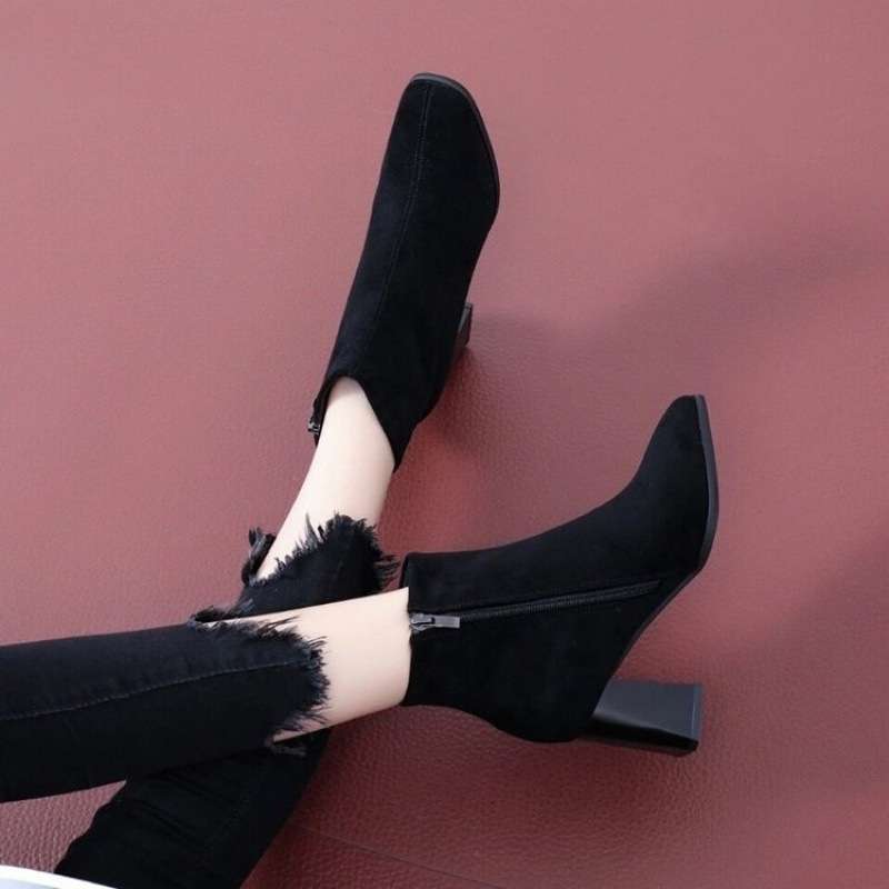 クラシカルウェーブハイヒールブーツ