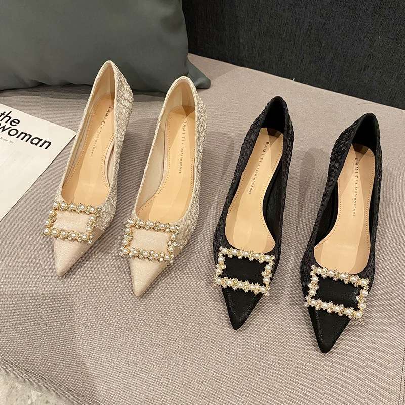 ハイヒール パール飾り付きレース柄パンプス