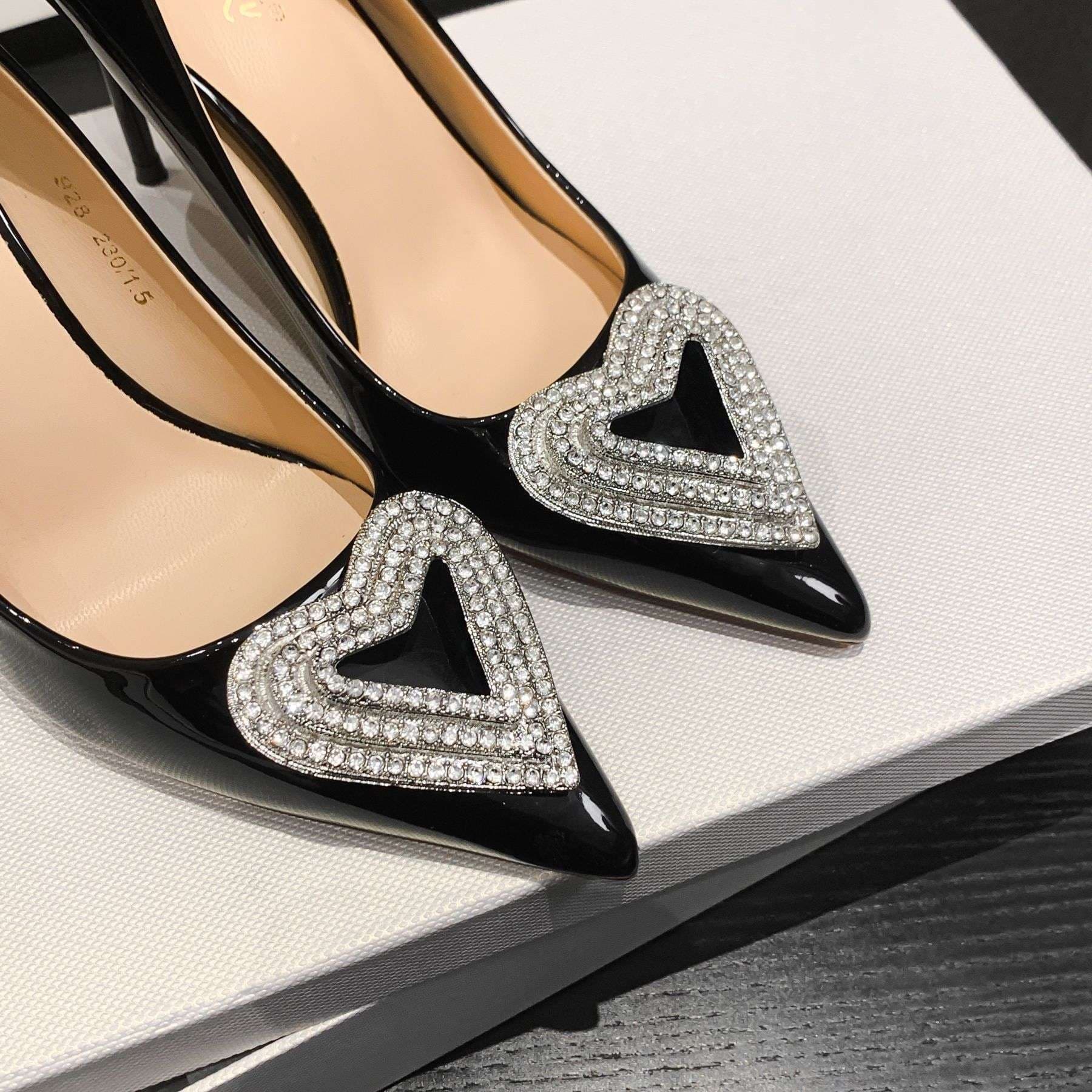 ハイヒール キラキラ装飾付きクチュールパンプス