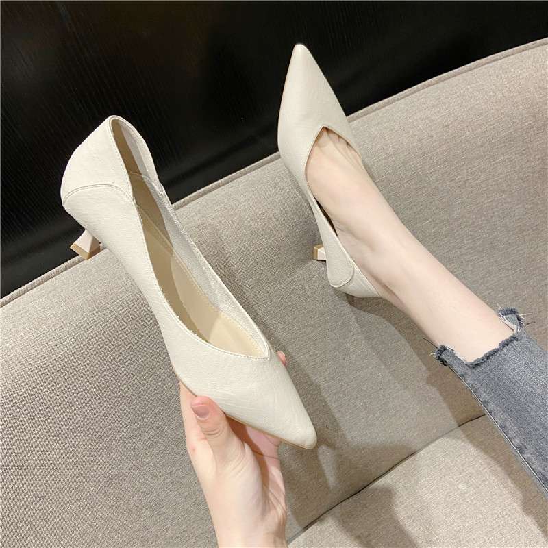 ハイヒール クラシカル細ヒールポインテッドパンプス